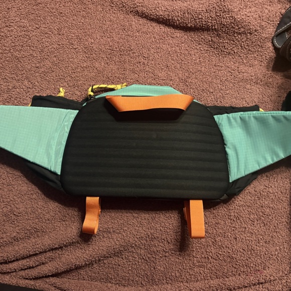 Topo Designs Mountain Hydro Hip Pack Geode Green/Sea Pine Unisex - Picture 8 of 10